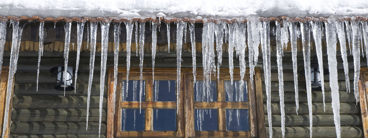 spray foam prevents ice dams by providing proper insulation in Kelowna attic spaces